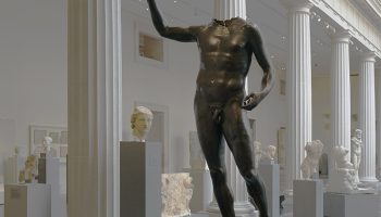 The Manhattan prosecutor’s office continues its seizures at the Met