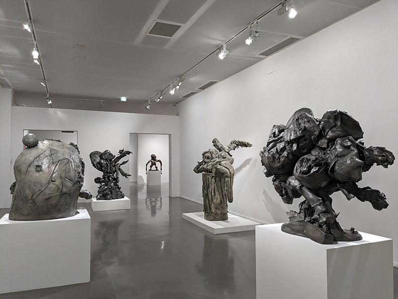 Dana Schutz's sculpture room: The visible world at MAM Paris © Photo Ludovic Sanejouand for LeJournaldesArts.fr