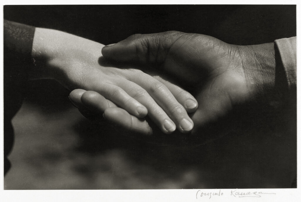 Consuelo Kanaga.  Hands, 1930. Brooklyn Museum
