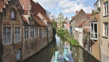 Bruges clears its gardens