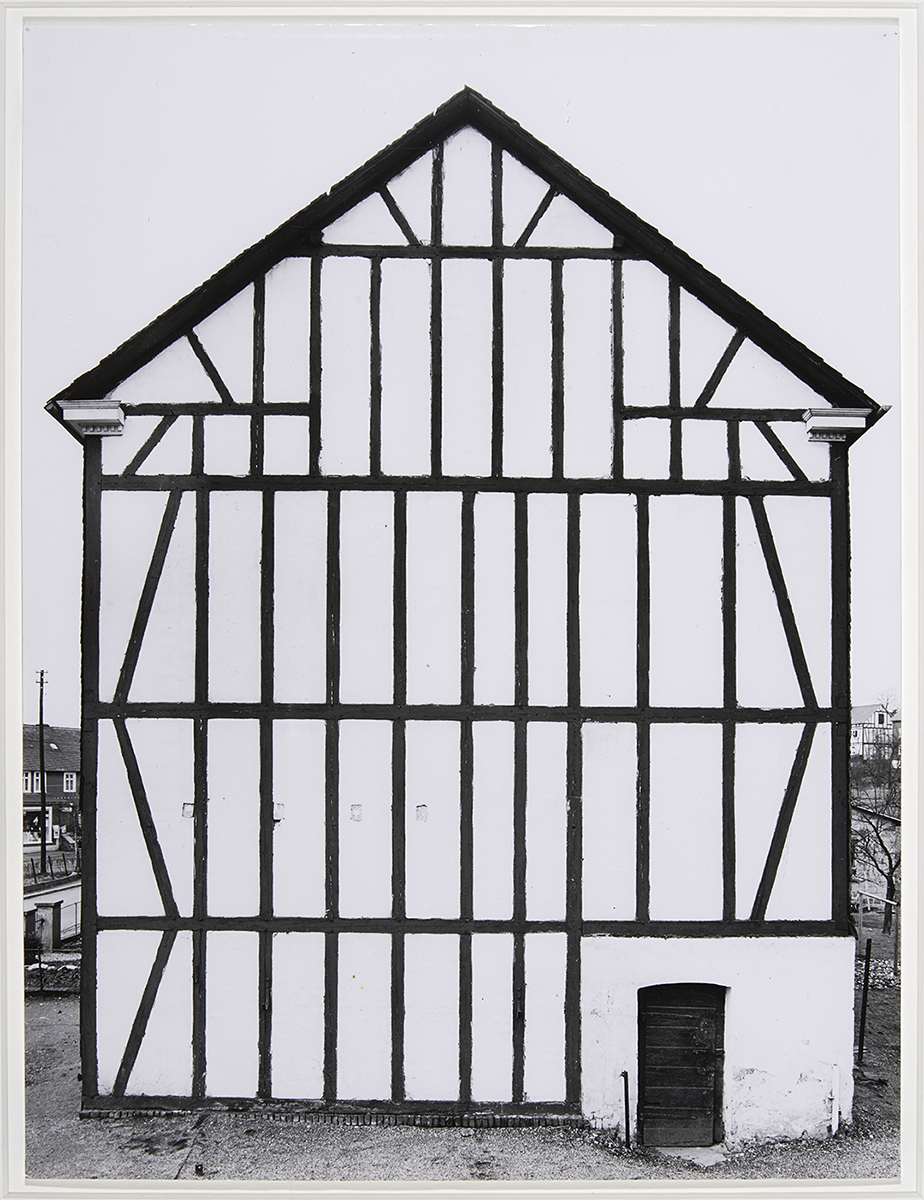 Bernd & Hilla Becher. Fachwerk. Rensorfstrabe 5, Sallchendorf, 1959. Courtesy of the Helga de Alvear Museum, Cáceres