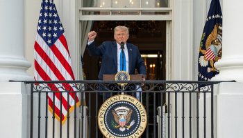 Trump signs new executive order targeting the Smithsonian