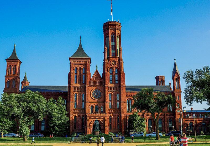 The Smithsonian Institution in Washington DC © Nate, 2012, CC by-SA 4.0