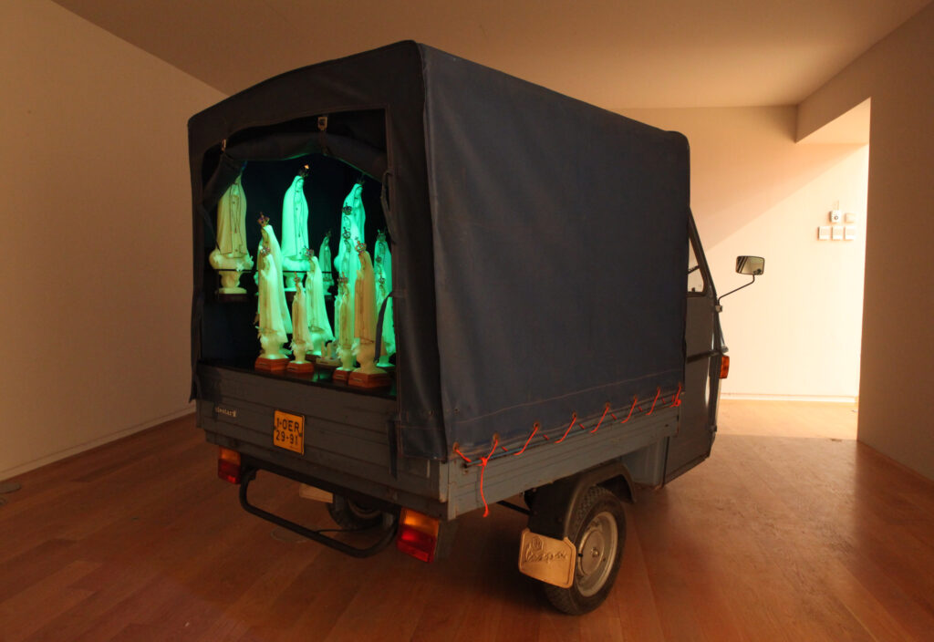 Joana Vasconcelos. www.fatimashop, 2002. Louis Vuitton Foundation, Paris