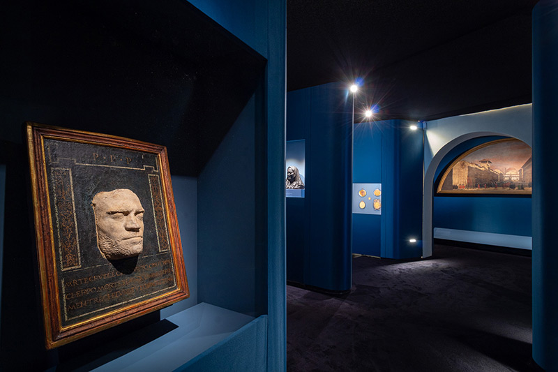 At the Uffizi, wax comes out of the shadows