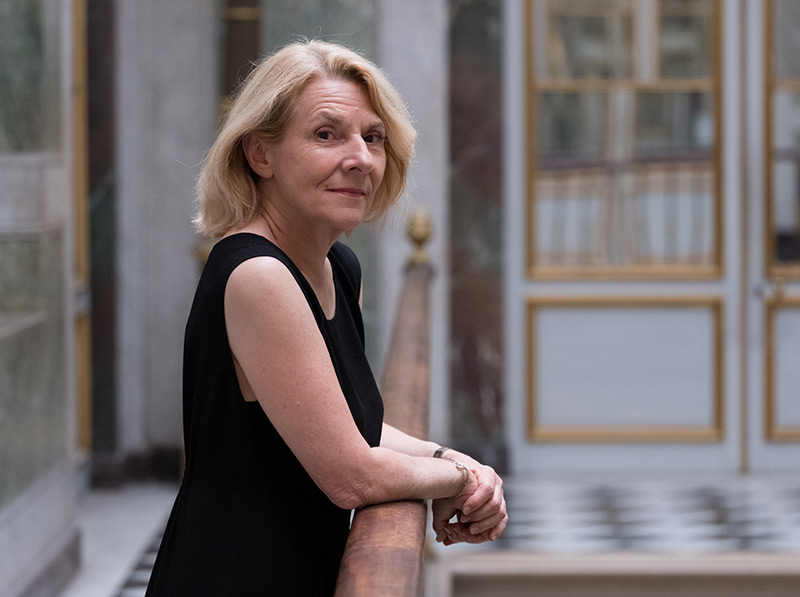 Catherine Pgard, close to Emmanuel Macron at Rue de Valois