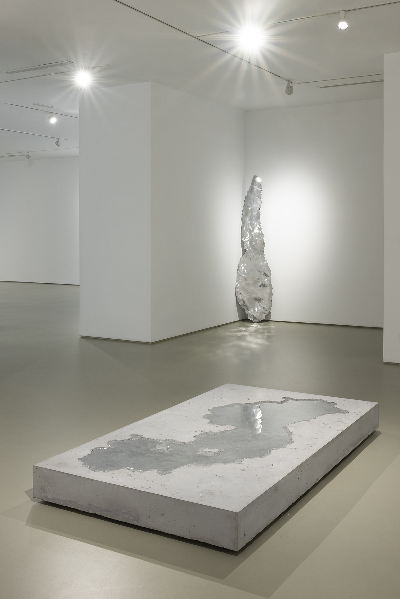 To Kassen. Twenty minutes past two. Maisterravalbuena