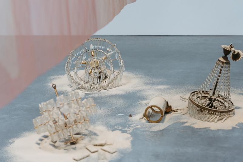 View of the exhibition “Edith Dekyndt, It could be James on the beach. It could be. It could be very fresh and clear” at the Museum Dhondt-Dhaenens. © Martin Corlazzoli © Adagp Paris 2026