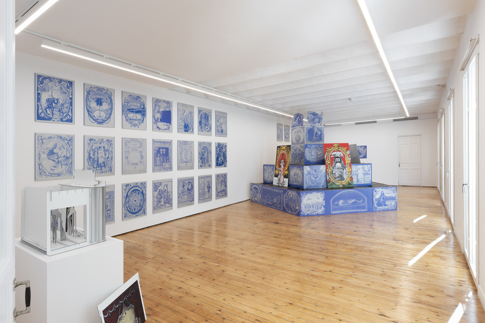 Erick Beltrán, the current catafalques