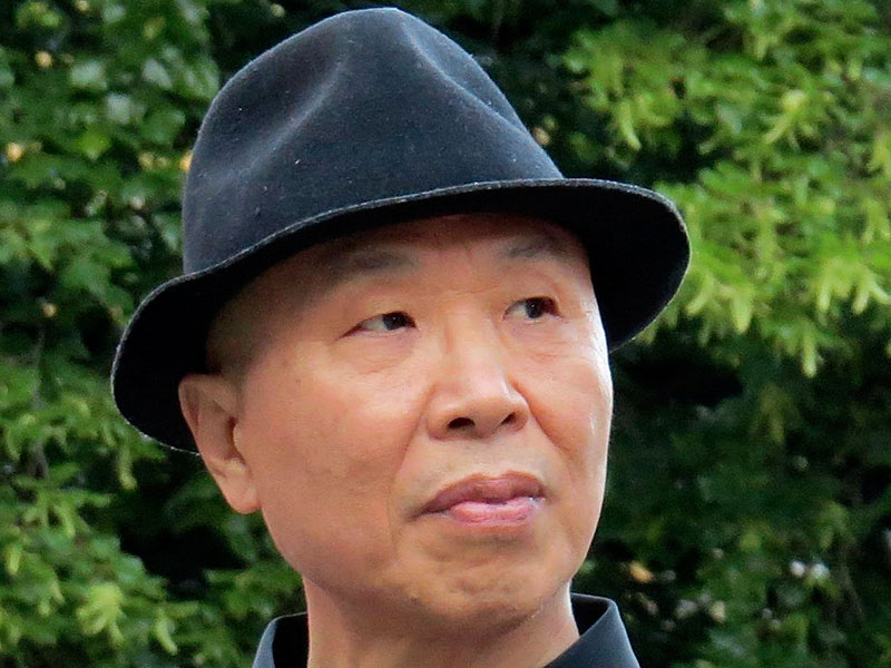 In China, the artist Gao Zhen tried for having mocked the figure of Mao