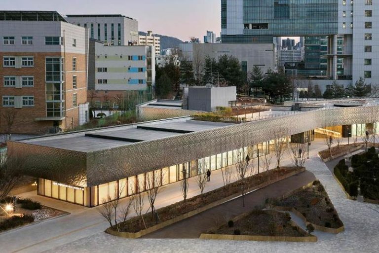 Korea opens its first public museum dedicated to new media