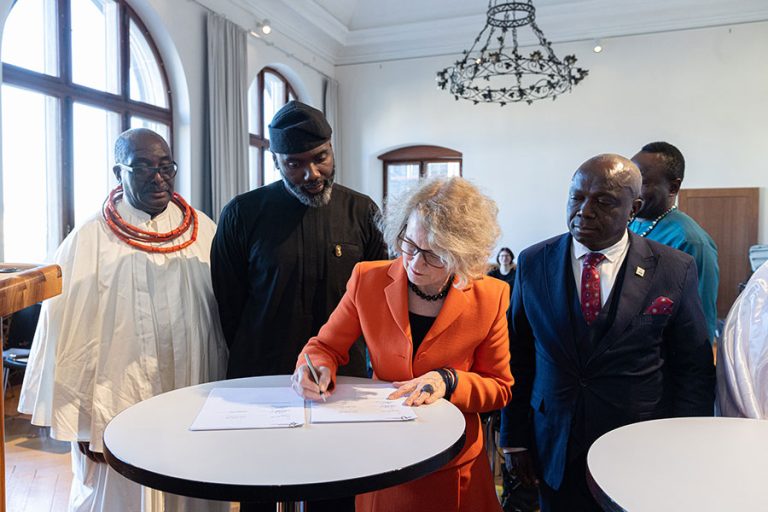 Switzerland returns works from the Kingdom of Benin to Nigeria