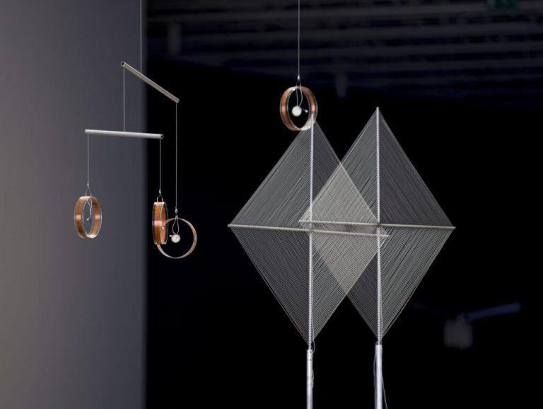 Yuko Mohri, improvising and feedback