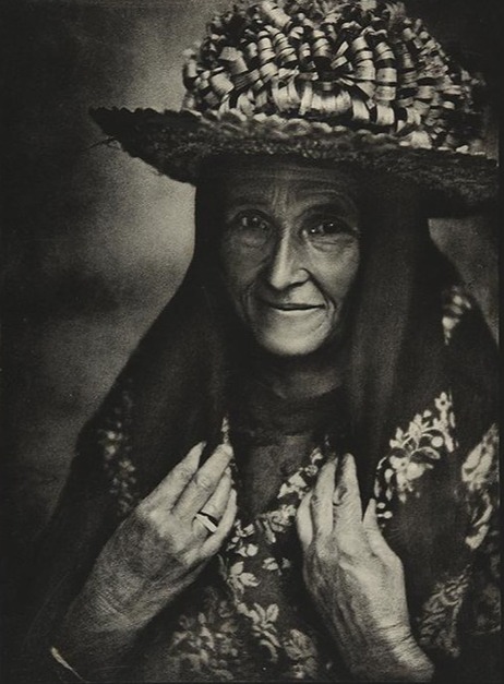 José Ortiz Echagüe. Woman from Ávila. University of Navarra Museum