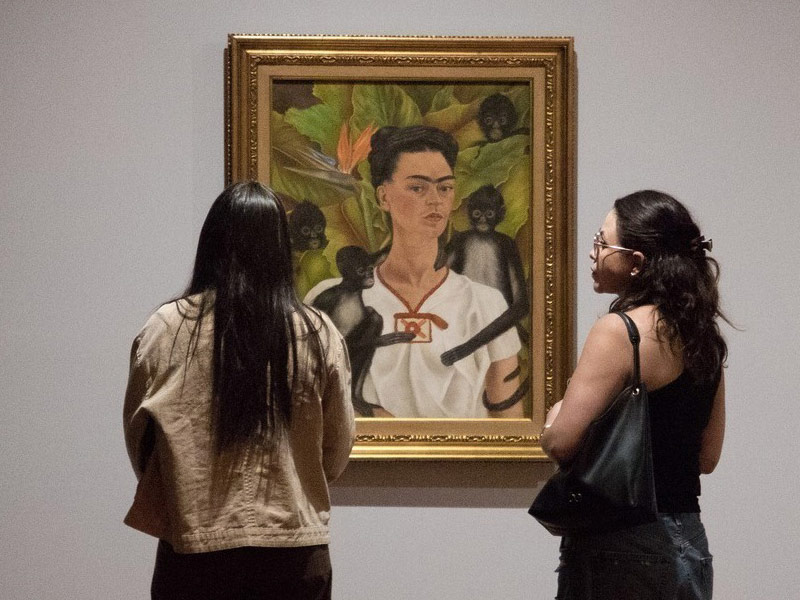 Protests in Mexico against the transfer to Spain of a rare collection