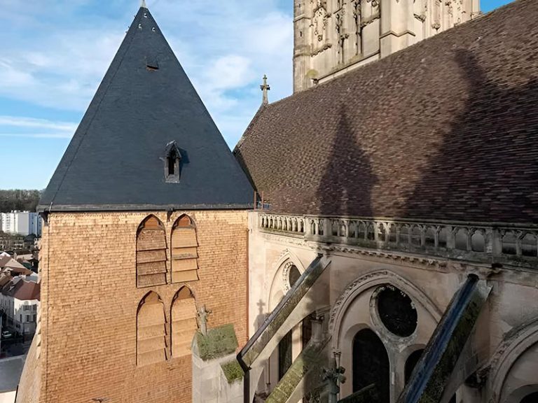 The Black Tower of Meaux regains its shine