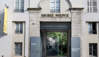 The Nicéphore-Niépce Museum is standing still