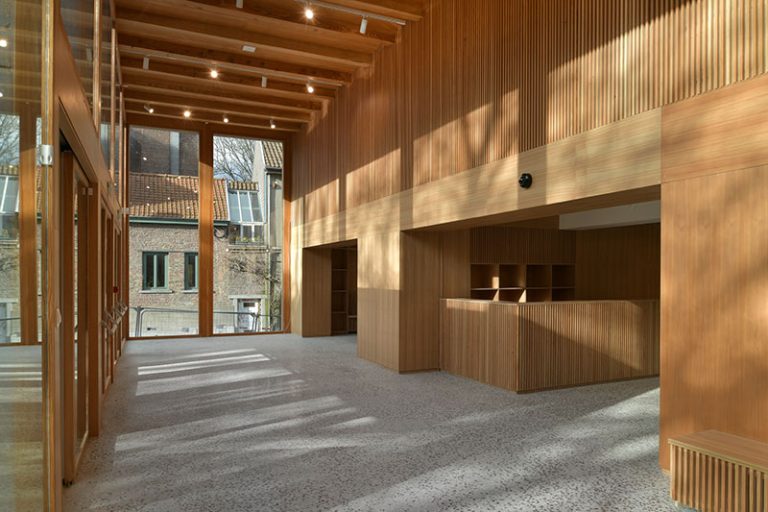 The Ixelles Museum at the crossroads of different perspectives
