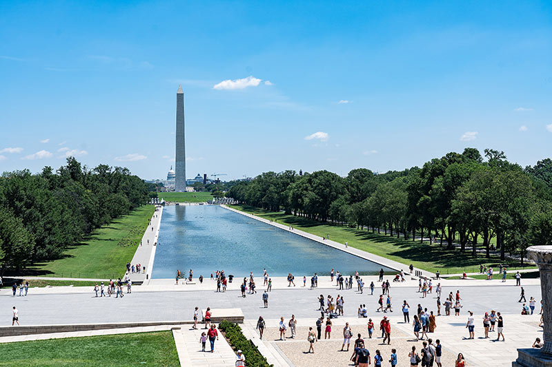 An association wants to block in court the renovation of the Lincoln Memorial basin wanted by Trump