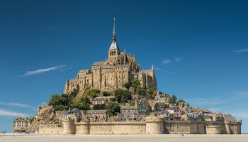 Marie Lavandier defends the CMN facing the risk of a divorce with Mont-Saint-Michel
