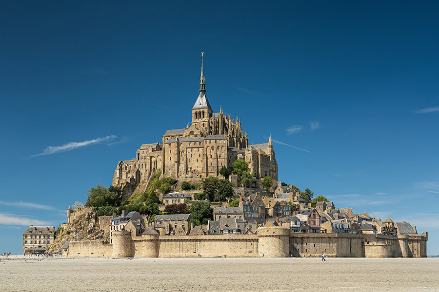 Marie Lavandier defends the CMN facing the risk of a divorce with Mont-Saint-Michel