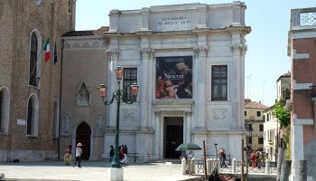 Meloni takes over Italian museums