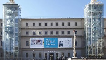 The Spanish Parliament puts Reina-Sofía on notice over its management of collections