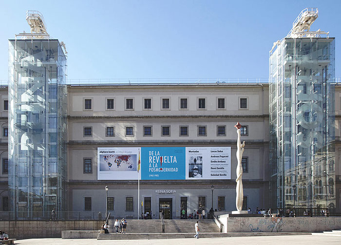 The Spanish Parliament puts Reina-Sofía on notice over its management of collections