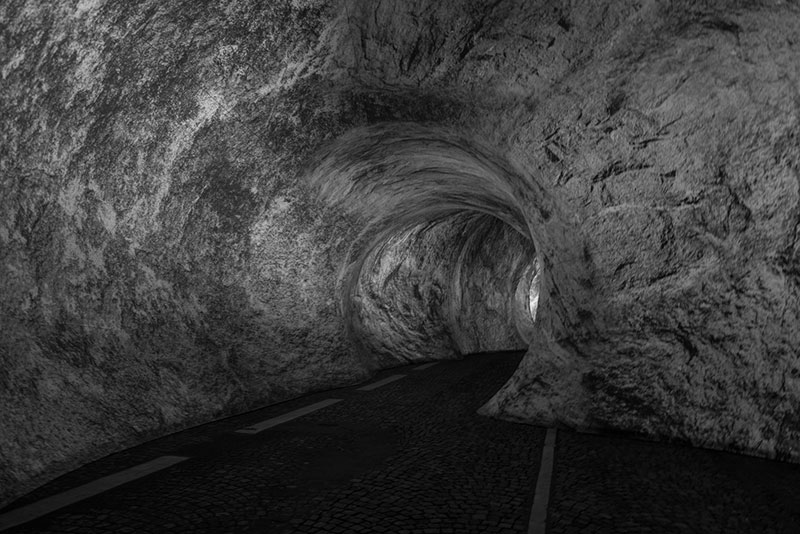 The Caverne du Pont Neuf, an installation full of air and emptiness