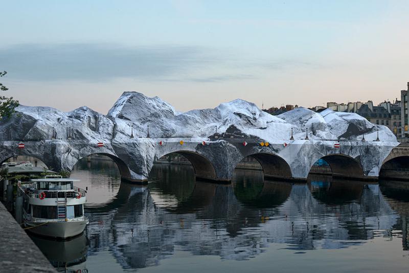 JR, La Caverne du Pont Neuf, Paris, 2026. © Éléa Jeanne Schmitter © 2026 Atelier JR