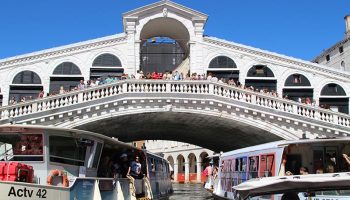 Venice plans to increase its entrance fee for day tourists