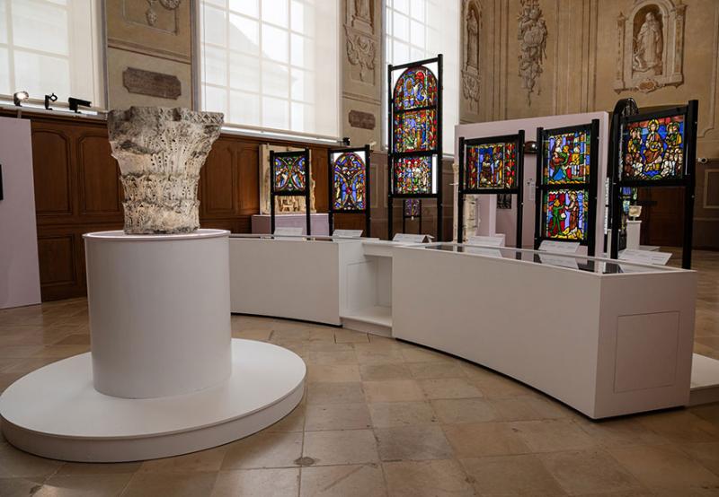 View of the exhibition “Passavant the best! » at the Hôtel-Dieu-le-Comte in Troyes. © Elsa Viollet / Aube departmental archives