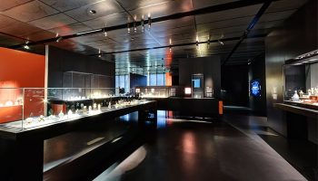 Around twenty jewels stolen from the Lalique Museum