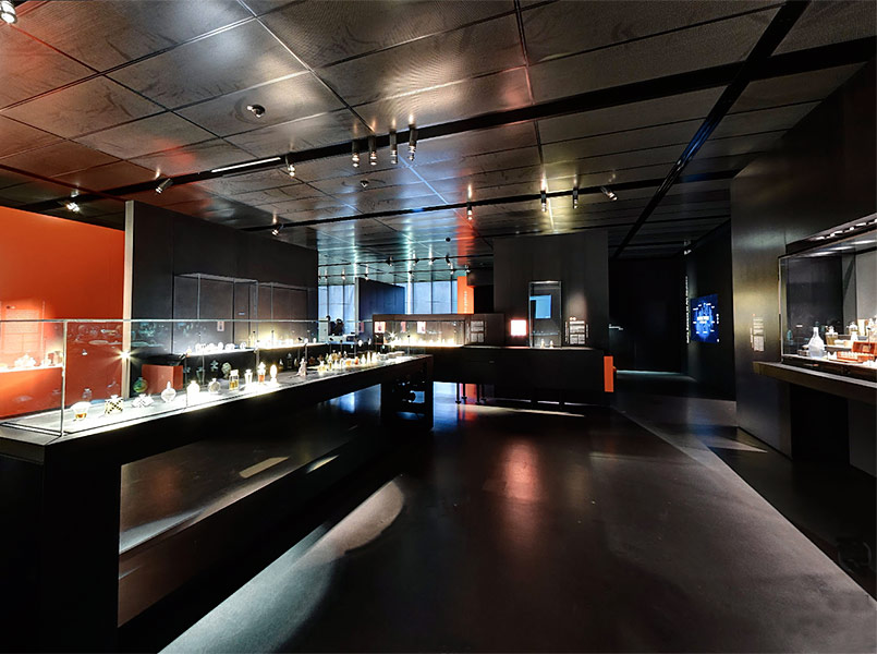 Around twenty jewels stolen from the Lalique Museum
