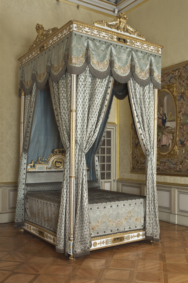 Antonio Pomareda, Pablo Palencia, Jorge Balze, Andrés del Peral and Julián García Martín López. Bed of the Princes of Naples Isabel de Borbón and Genaro de Borbón. National Heritage