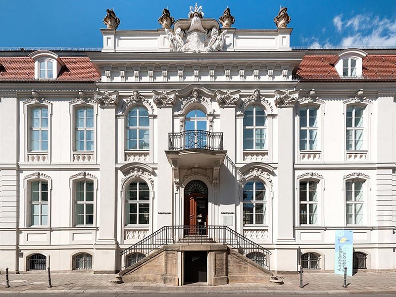 Deutsche Bank closes its exhibition venue in Berlin