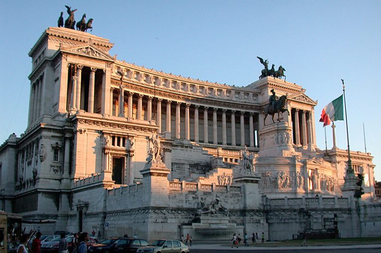In Rome, the Vittoriano is sagging
