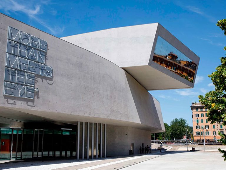Why doesn't Italy have a Tate Modern or Center Pompidou?
