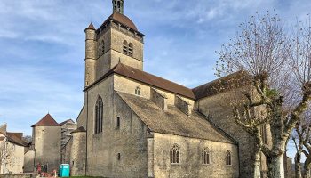 Historical monuments, new targets for metal thieves