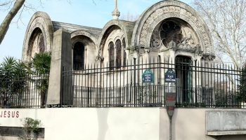 Mission Bern: religious buildings at the top of a varied selection