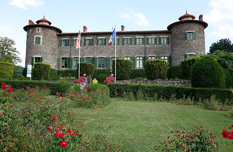 What is this French museum whose restoration Trump is financing?