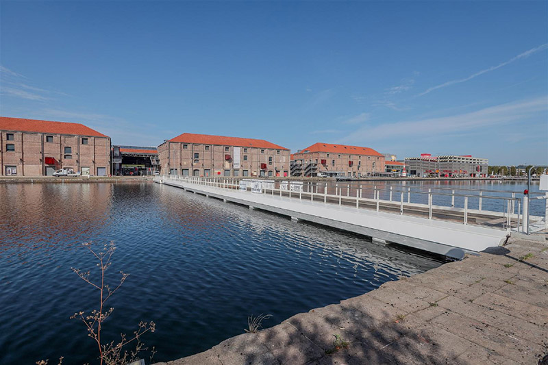 The city of Le Havre affirms its identity as a seaport