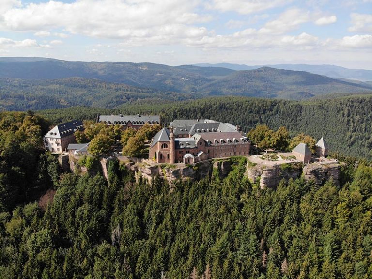 At Mont Sainte-Odile, the restoration of a climate-proof site
