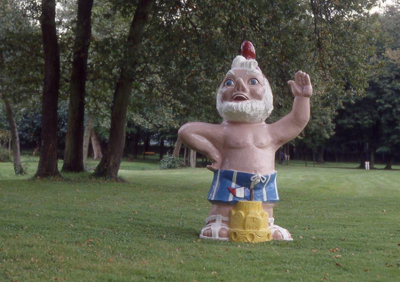 Panchounette presence, Dwarf! Dwarf! (II), 1989 © Stéphane Bellanger / Frac des Pays de la Loire