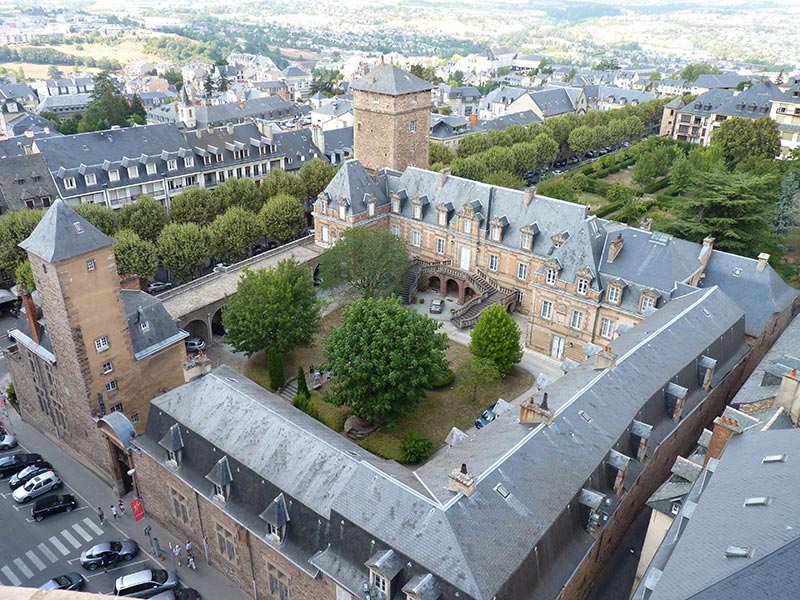 In Rodez, the rehabilitation of the Palace is debated